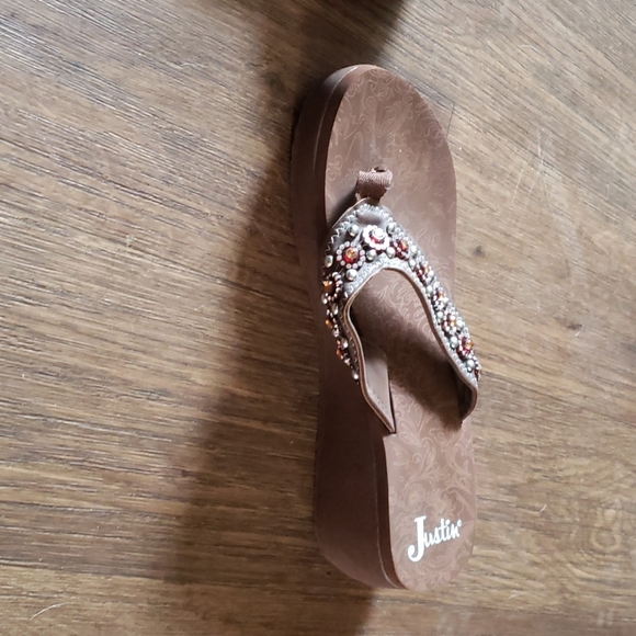 Flip Flops - Picture 2 of 3